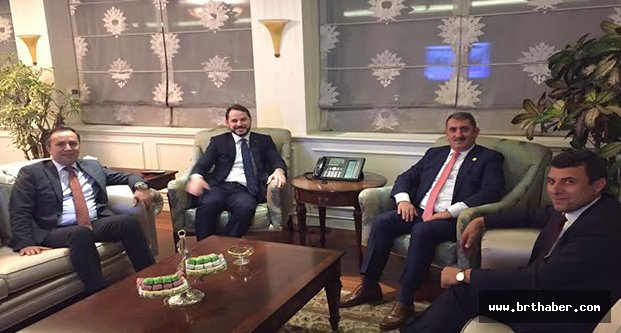Fuat Köktaş, Enerji ve Tabii Kaynaklar Bakanı Berat Albayrak'ı makamında ziyaret etti.