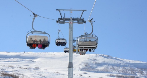 2 bin rakımlı yaylada kayak merkezi açıldı