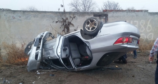 Amasya'da otomobil devrildi: 5 yaralı