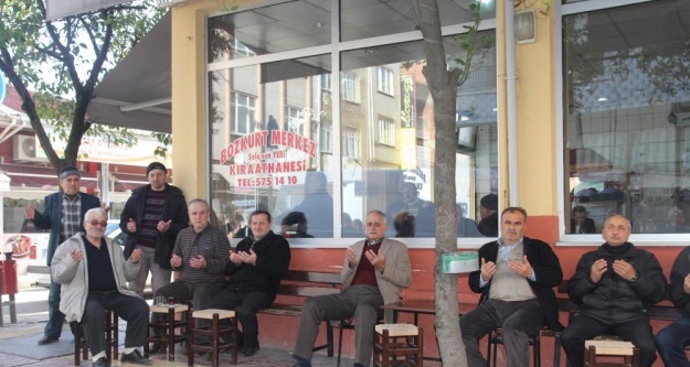 Belediye hoparlörlerinden Mehmetçik için dua ediliyor